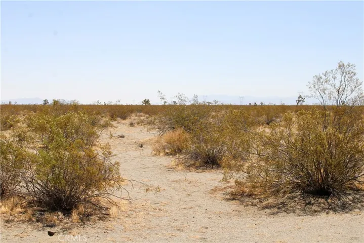 11 Ac Mojave Drive, Phelan, California 92371