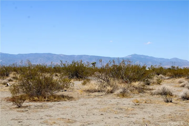 11 Ac Mojave Drive, Phelan, California 92371