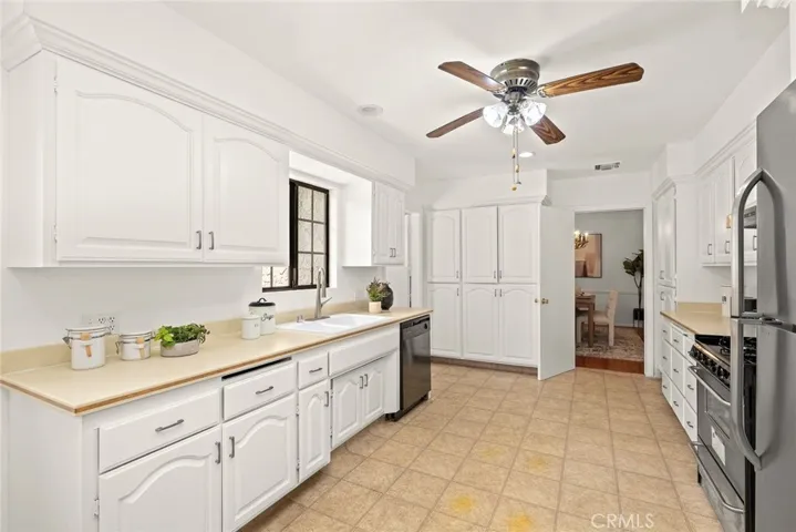 937 N Granada, Alhambra, California 91801