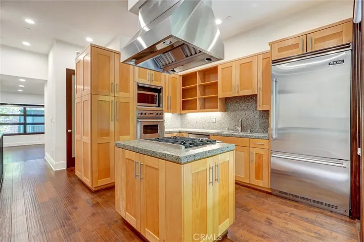 2323 S Beverly Glen 8, Los Angeles, California 90064