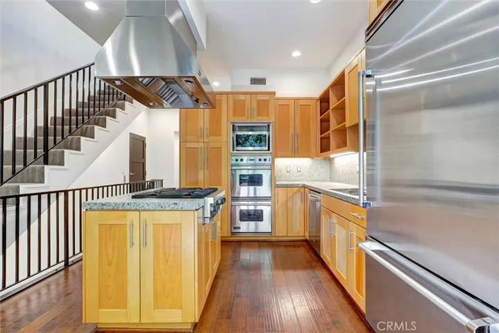 2323 S Beverly Glen 8, Los Angeles, California 90064