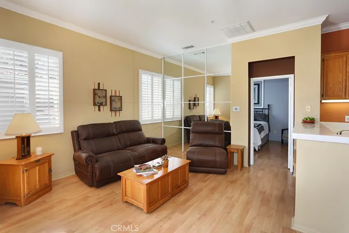 Great floorplan, the two bedrooms are located on opposite sides of the condo.