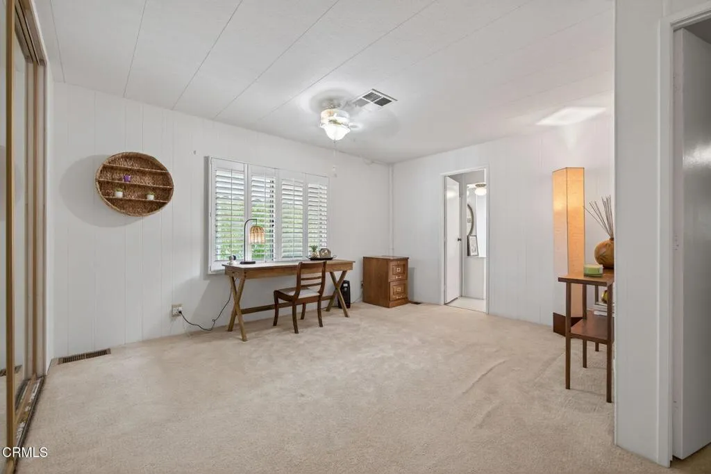 27-web-or-mls-UpmarketMedia-8Cal-076