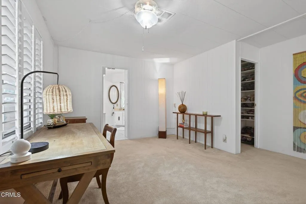 28-web-or-mls-UpmarketMedia-8Cal-079