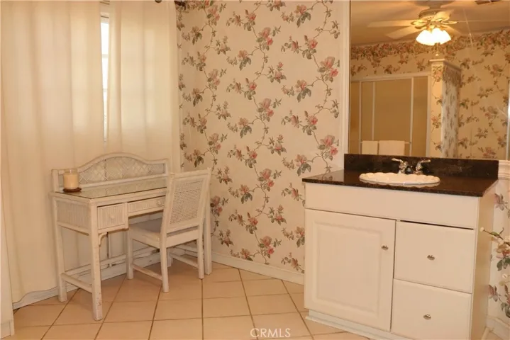 Possible Office or 3rd bedroom (Needs closet)