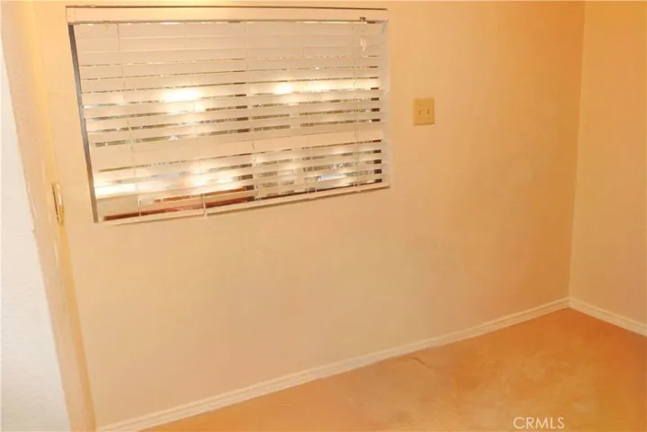 Possible Office or 3rd bedroom (Needs closet)