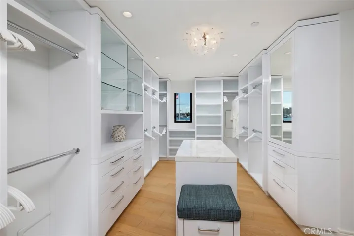 130 S Bay Front, Newport Beach, California 92662