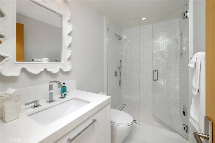 130 S Bay Front, Newport Beach, California 92662