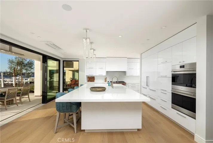 130 S Bay Front, Newport Beach, California 92662