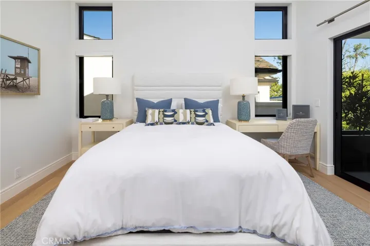 130 S Bay Front, Newport Beach, California 92662