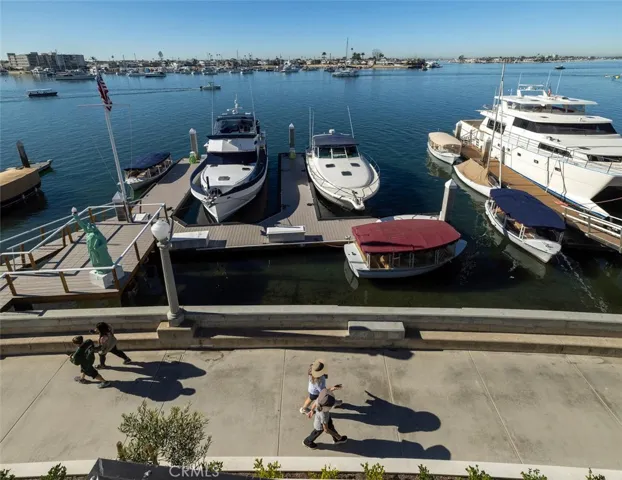 130 S Bay Front, Newport Beach, California 92662