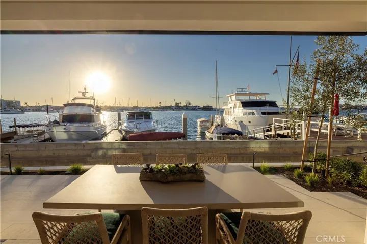 130 S Bay Front, Newport Beach, California 92662