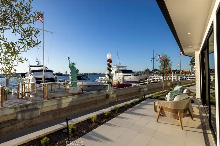 130 S Bay Front, Newport Beach, California 92662