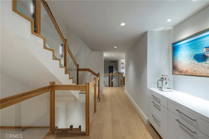 130 S Bay Front, Newport Beach, California 92662