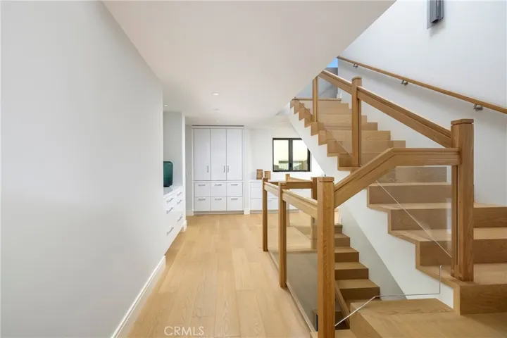 130 S Bay Front, Newport Beach, California 92662