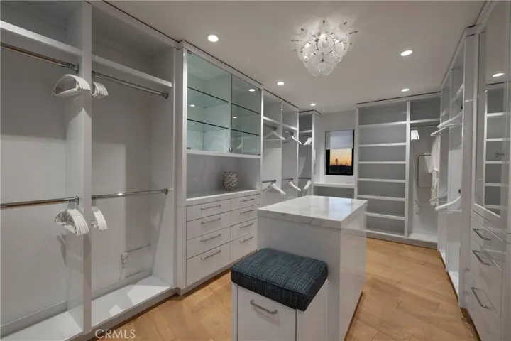 130 S Bay Front, Newport Beach, California 92662