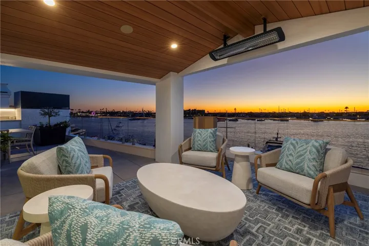 130 S Bay Front, Newport Beach, California 92662