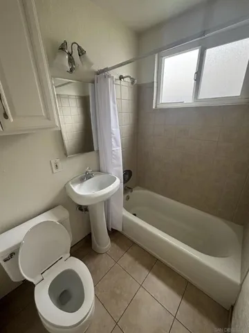 2029 Garnet, San Diego, California 92109