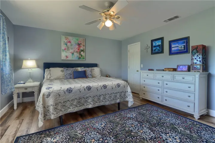Primary w/2 Walkin closets.