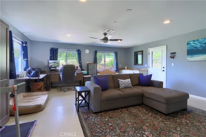 Large Bonus Room w/Separate Entrance.