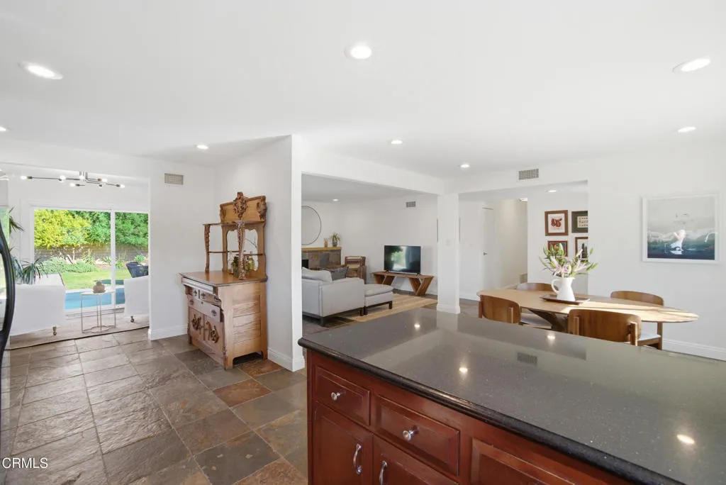 21_kitchen