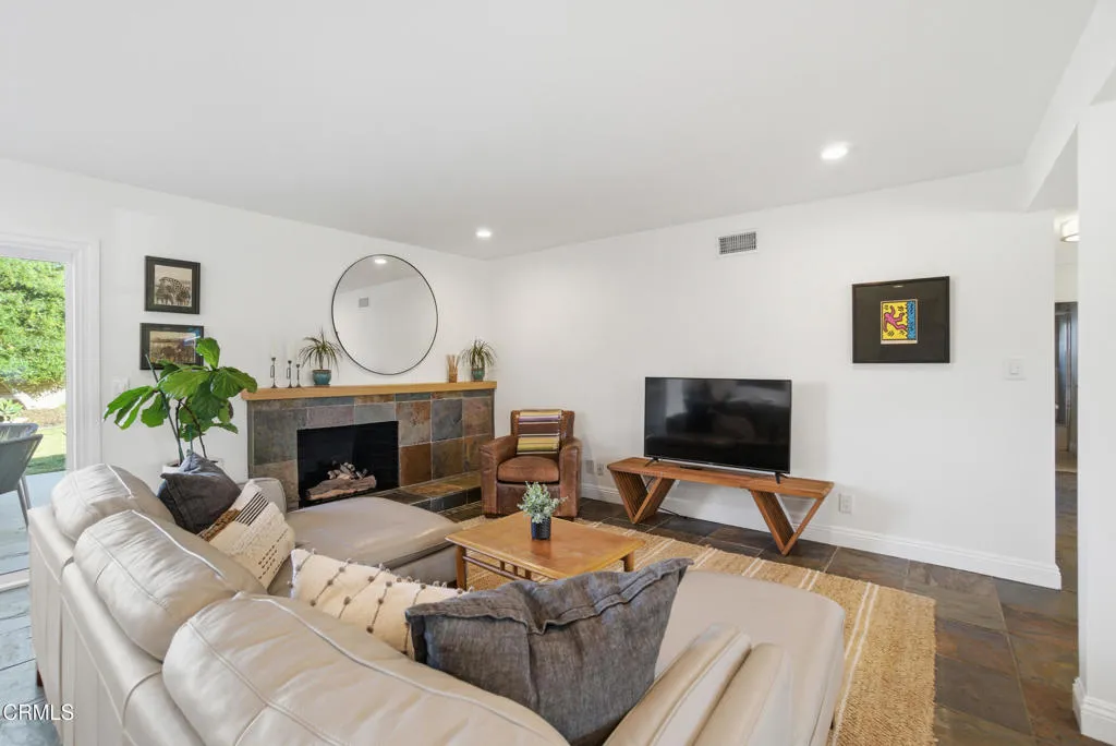29_living room