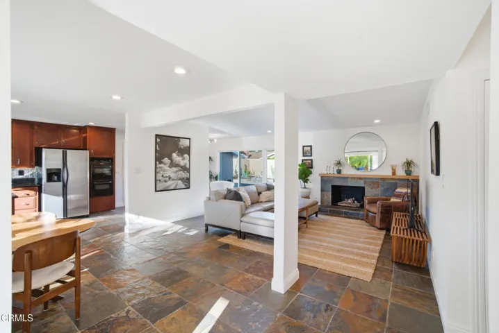 12_living room