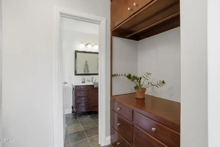 46_bathroom