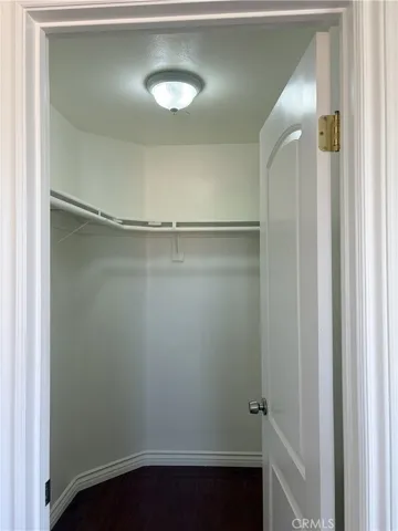 closet 3
