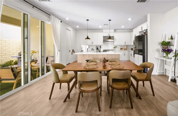 27616 Symphony Place, Valencia, California 91381