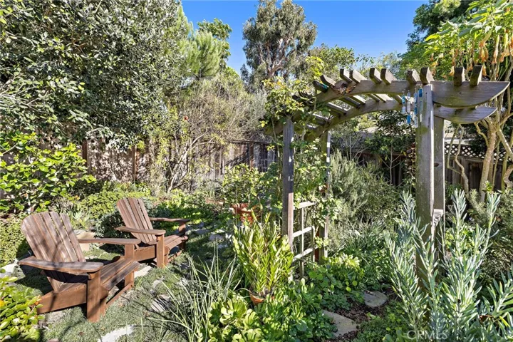1511 Bluebird Canyon Drive, Laguna Beach, California 92651