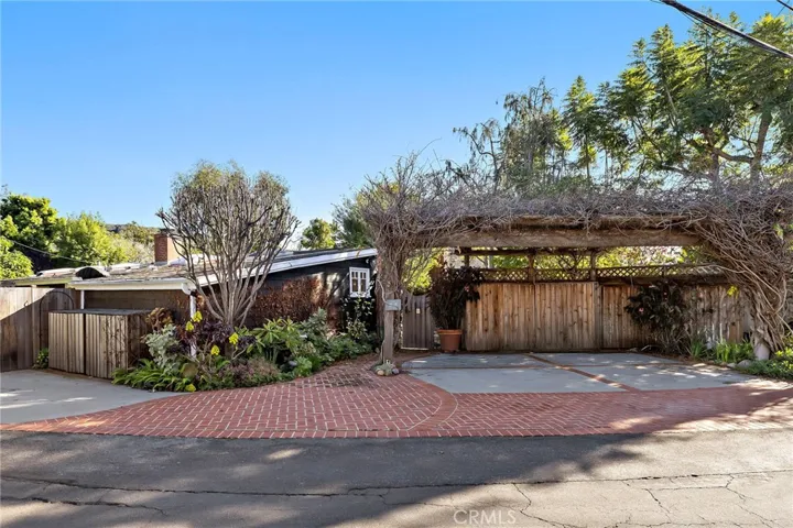 1511 Bluebird Canyon Drive, Laguna Beach, California 92651