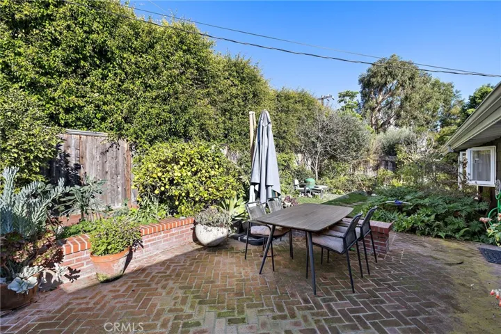 1511 Bluebird Canyon Drive, Laguna Beach, California 92651