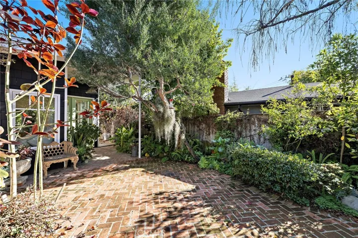 1511 Bluebird Canyon Drive, Laguna Beach, California 92651