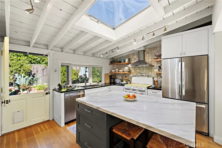 1511 Bluebird Canyon Drive, Laguna Beach, California 92651