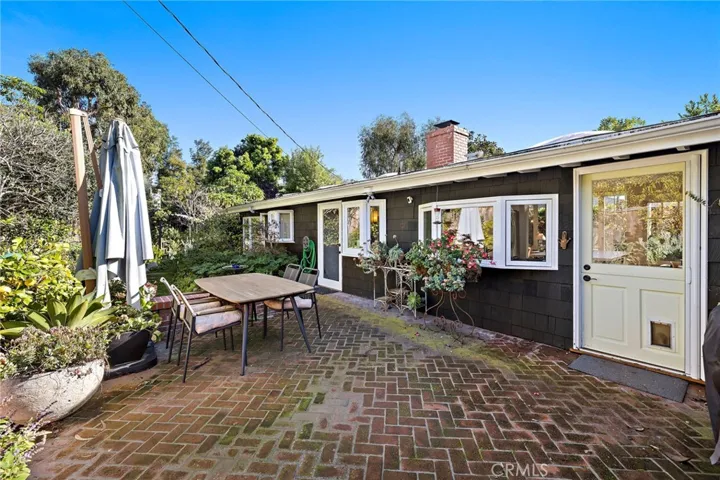 1511 Bluebird Canyon Drive, Laguna Beach, California 92651