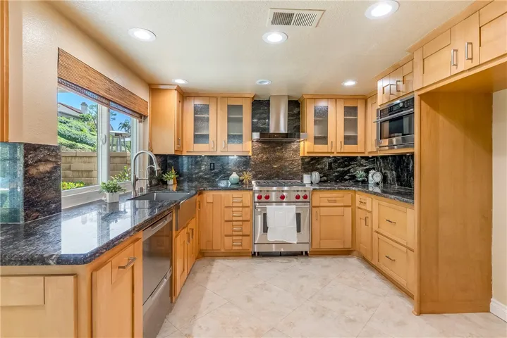 25272 Fairgreen, Mission Viejo, California 92692