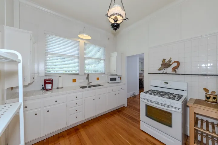 464 Kenoak Pl., Pomona, California 91768