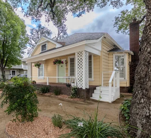 Open House 5/9, 10-4pm. 464 Kenoak Pomona CA.