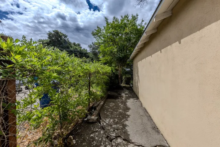 464 Kenoak Pl., Pomona, California 91768