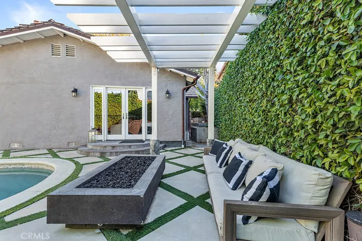 12953 Greenleaf, Studio City, California 91604