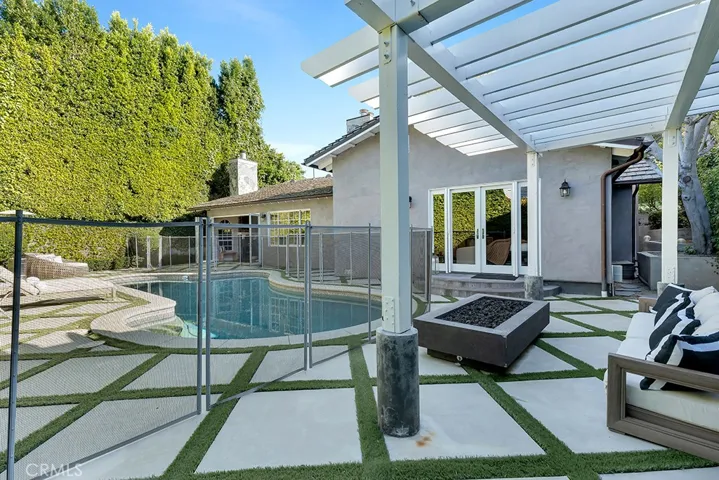 12953 Greenleaf, Studio City, California 91604