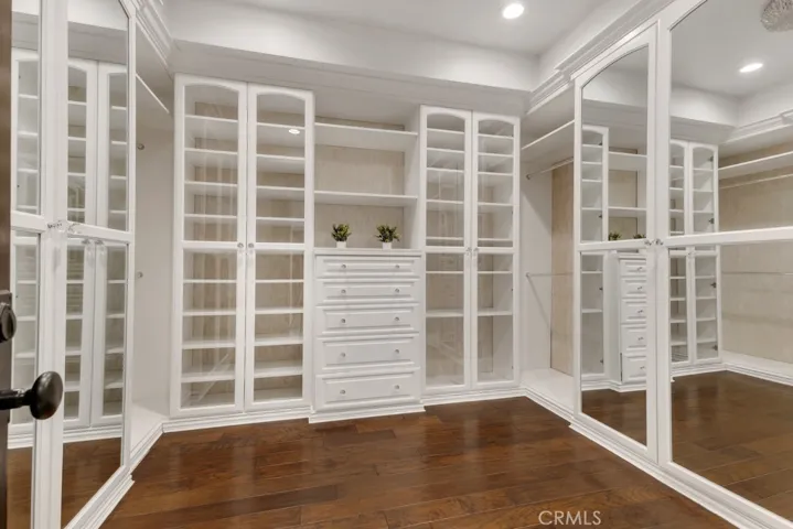 12953 Greenleaf, Studio City, California 91604