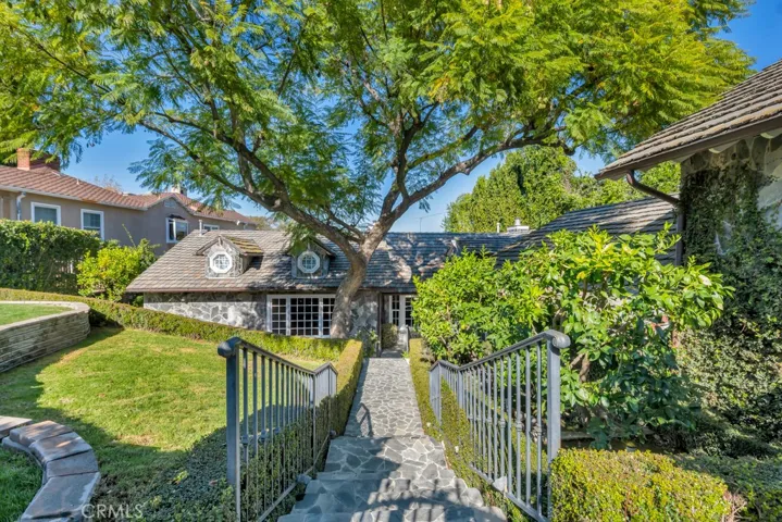 12953 Greenleaf, Studio City, California 91604