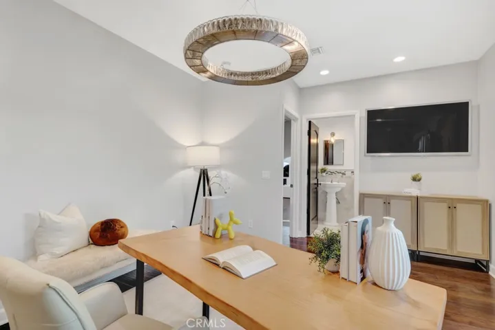12953 Greenleaf, Studio City, California 91604
