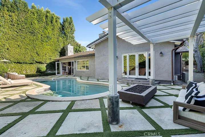 12953 Greenleaf, Studio City, California 91604