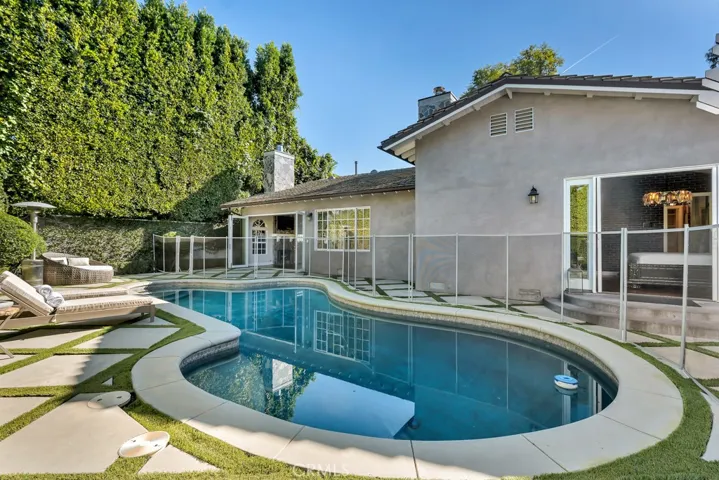 12953 Greenleaf, Studio City, California 91604
