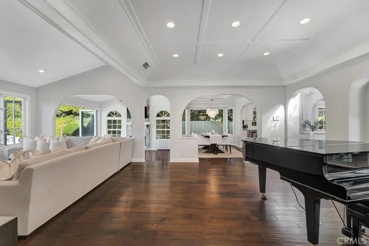 12953 Greenleaf, Studio City, California 91604
