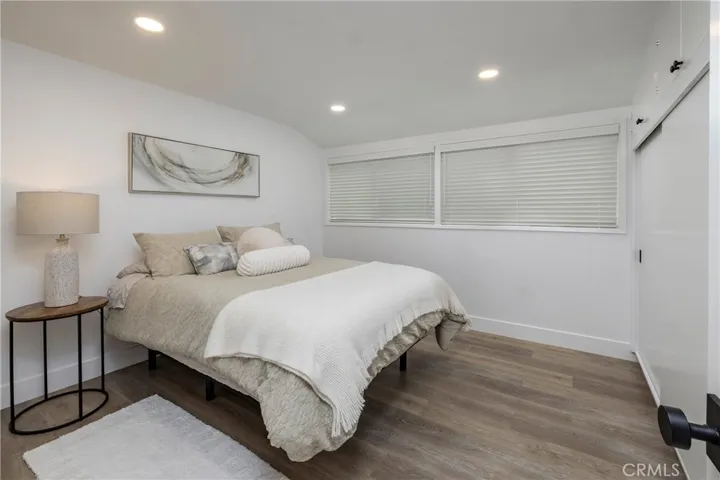 221 Larkspur Avenue, Corona Del Mar, California 92625