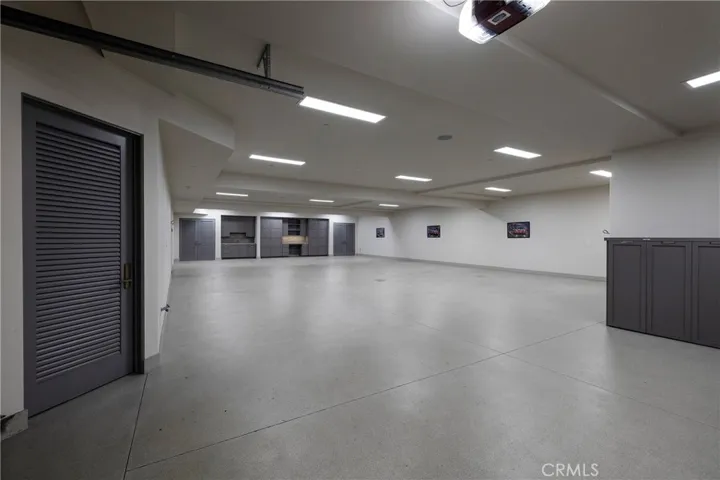 8-Car Garage